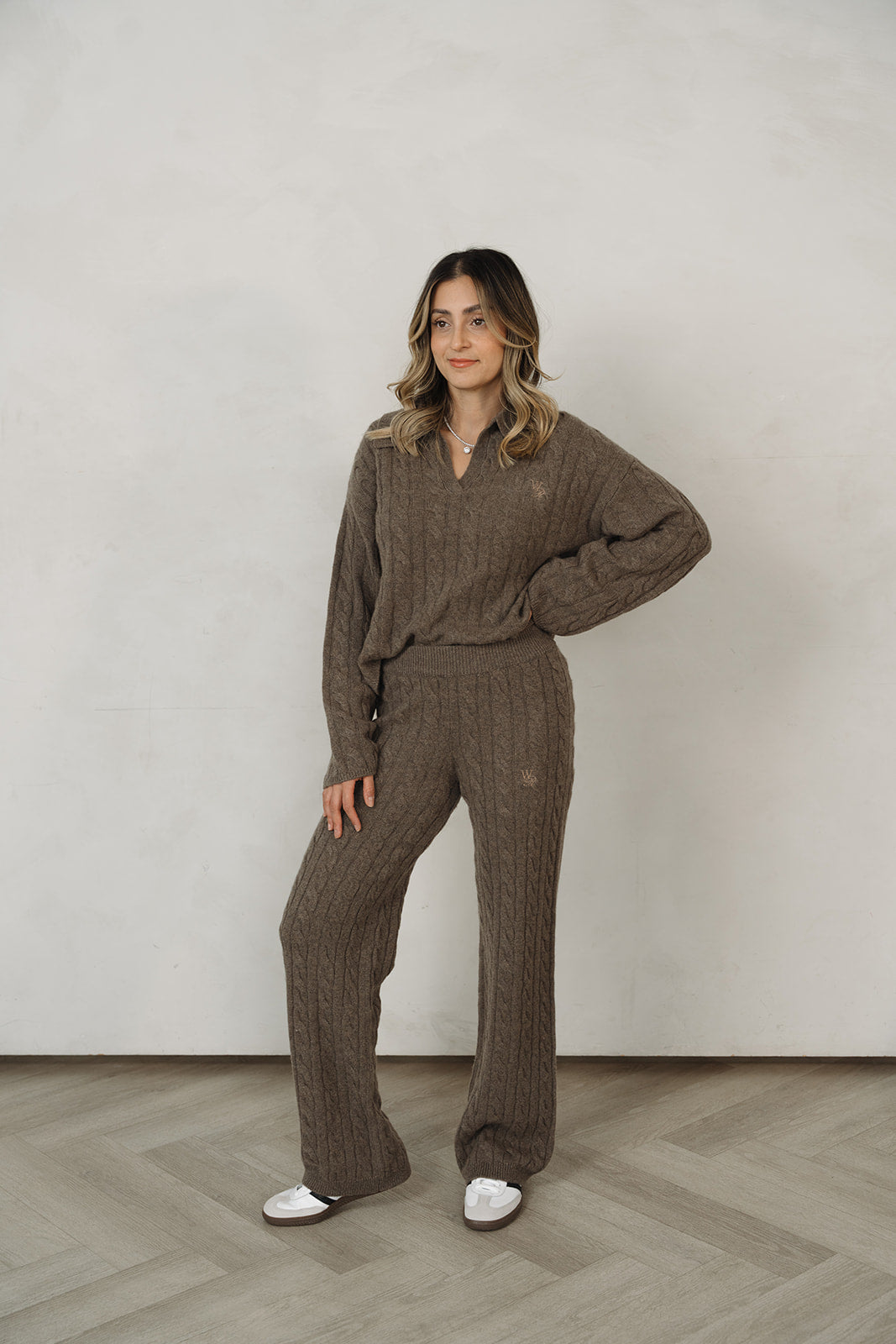 The Florence 100% Cashmere Sweater in Coffee